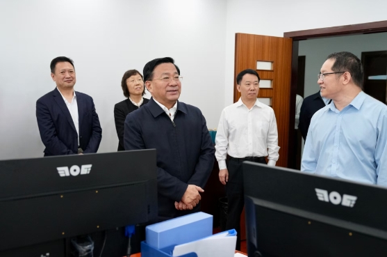 韩俊在办公厅调研时强调 扎实推动学习教育走深走实 锻造坚强有力的模范机关3