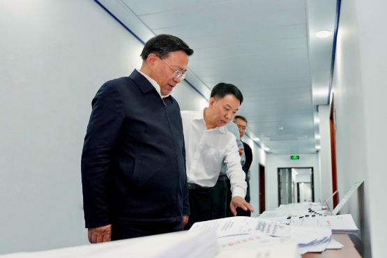 韩俊在办公厅调研时强调 扎实推动学习教育走深走实 锻造坚强有力的模范机关2